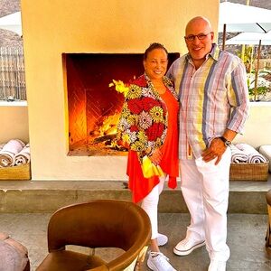 Meet your Posher, The Curated Couple.